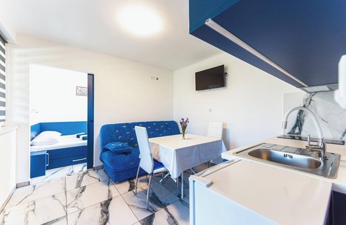 Cerklje ob Krki Apartment | Glorija Riverside Retreat Near Olimje