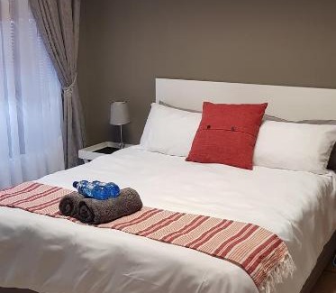 Riebeeckstad House | Gluckman Drive Guesthouse