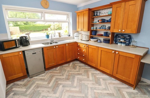 Cilgerran Cottage | GLYNDERI, pet friendly, character holiday cottage in Cilgerran