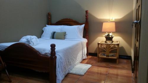 Armenia Bed & Breakfast | GM Suites Bed & Breakfast