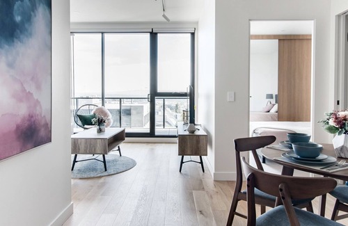 Doncaster Apartment | Go Shopping Across the Street from a North Facing & Spacious Apt