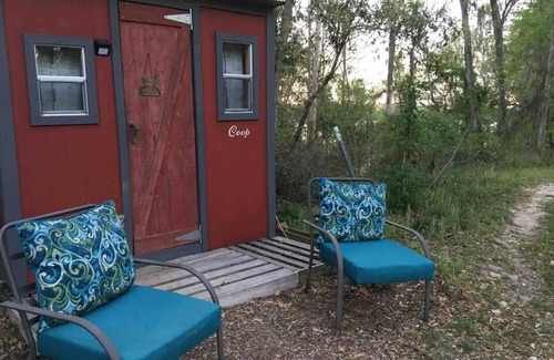 Telogia Cabin | Goat House Farm Stay Little Coop