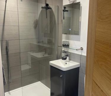 Apse Heath Bed & Breakfast | Godden Green B & B Guesthouse