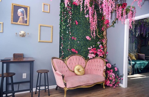 Poplar Apartment | Goddess Garden Hideaway 2 Minutes to Fishtown with Fairy Movie Room