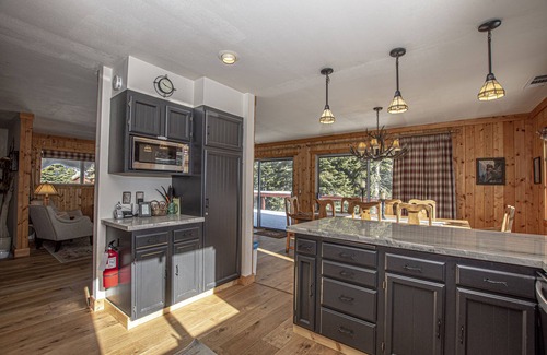 Tahoma House | Goetzl by Hauserman Rental Group