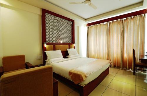 Chithirapuram Hotel | Gokulam Park Munnar