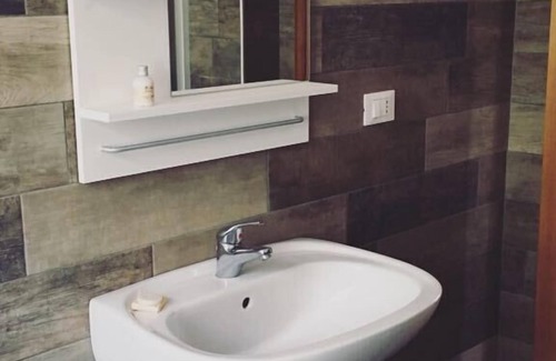 Traves House | Gold Cave Case Vacanza