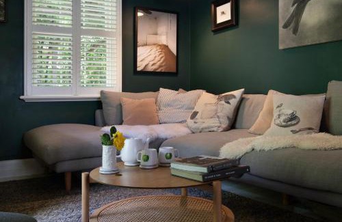 Hepburn House | Gold Finch - stunningly designed, dog-friendly