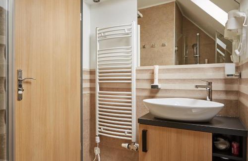 Balatonfured Bed & Breakfast | Gold House Pension