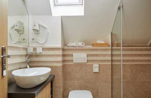 Balatonfured Bed & Breakfast | Gold House Pension