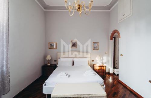 Ferrara Historic Centre Apartment | Gold Palace *