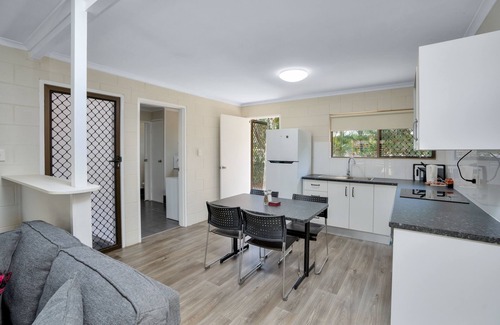 Monkland House | Gold Rush Apartments
