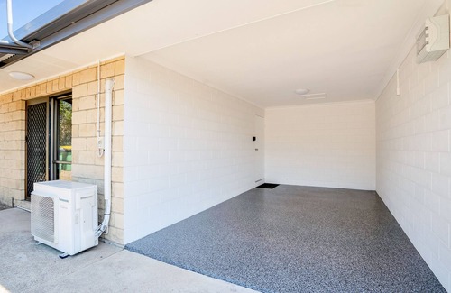 Monkland House | Gold Rush Apartments