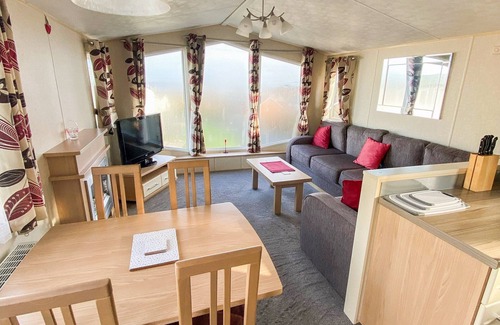 Llanddulas Cottage | Gold Sierra - UK41942