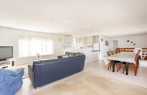 Golden Bay House | Golden Bay Beach Shack - Executive Escapes