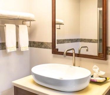 Belize City Hotel | Golden Bay Belize Hotel
