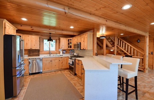 Baraboo House | Golden Bear Lodge Near Ho Chuck Casino