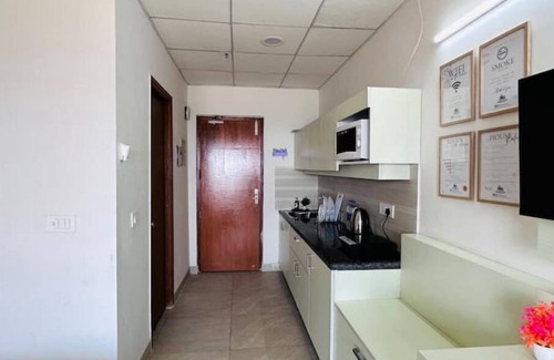 Greater Noida Apartment | Golden Bliss By Buddies Home