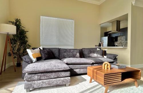Del Rey Apartment | Golden Coast Living, Spacious 3BD 3BA Near the Water!