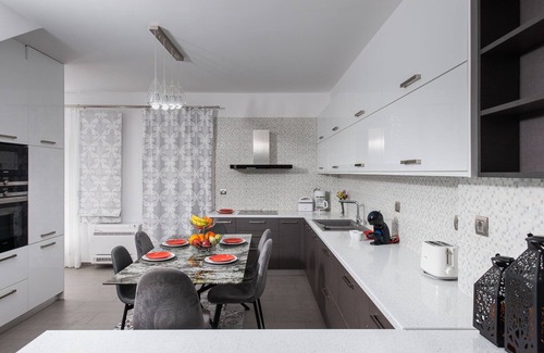 Imerovigli House | Golden Comfort Suites