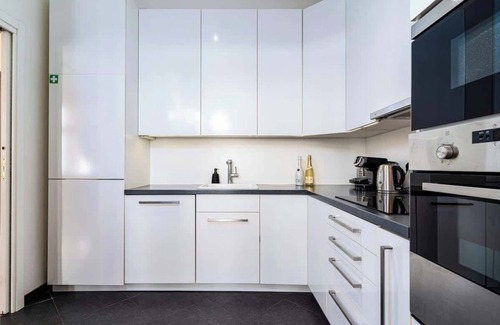 Prague 2 Apartment | Golden Dog Kingdom Su