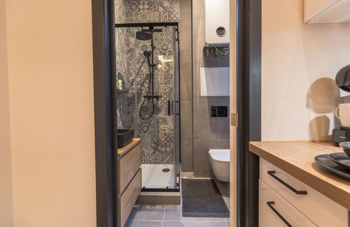 Postel Apartment | Golden Dove Luxury Apartment 3