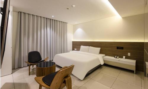 Ganseok-dong Hotel | Golden Hotel Incheon