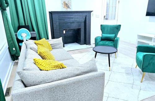 Kannapolis House | Golden lane Villa