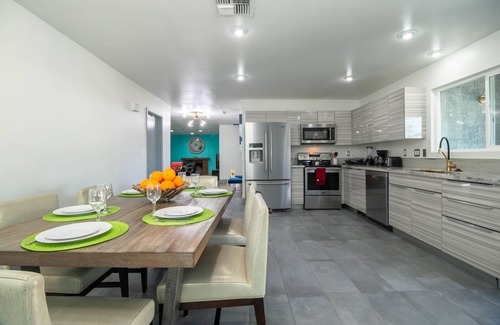 Chinatown House | Golden Modern 4 Bedroom House
