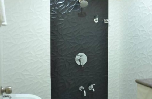 Gokulam Hotel | Golden Nest