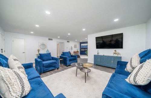 Hot Springs House | Golden Racehorse - Luxury Mid-Century Modern