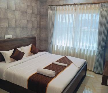 Piriyapatna Hotel | Golden Residency