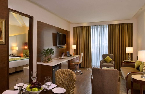 Auli Hotel | Golden Tulip Lucknow