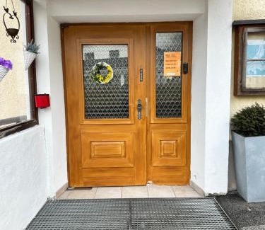Scharnitz Bed & Breakfast | Goldener Adler