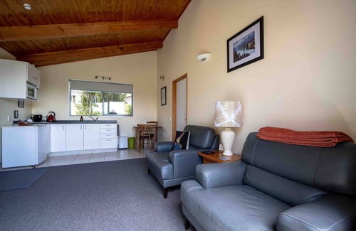 Greymouth Hotel | Goldfield Suites