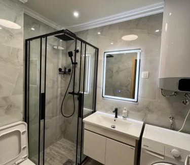 Golubovina Apartment | Goldmar Apartment -couples favourite-free garage parking