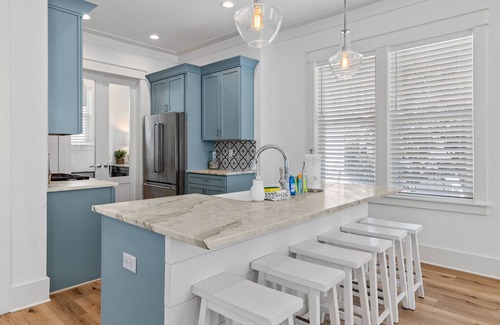 Village of Sugar Beach House | Golf Cart/Heated Pool/Bikes/Walk2Beach