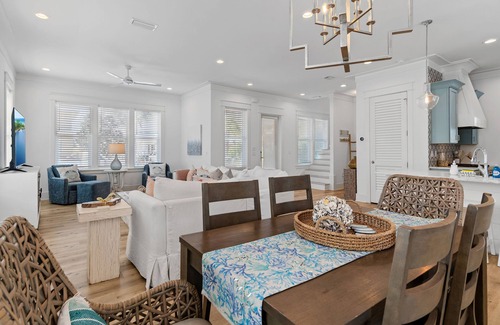 Village of Sugar Beach House | Golf Cart/Heated Pool/Bikes/Walk2Beach