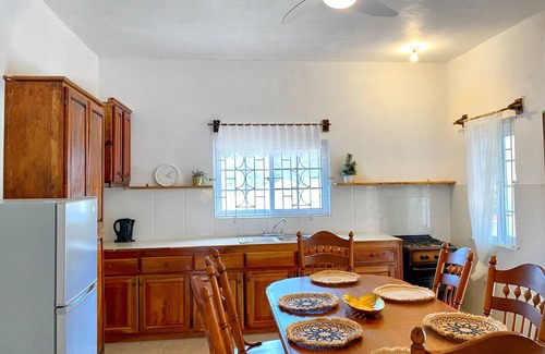 Tryall House | Golf Club 2 mins away - Large 2 Bdrm 1 Bth, Steps to Private beach