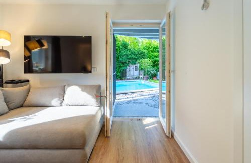 Haarbach House | Golf Cocoon - Poolhaus am Golf Resort