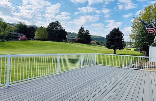 Lewiston House | GOLF COURSE GETAWAY!