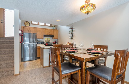 The Galena Territory Villa | Golf course view on Valleywood! Access to indoor pool, gym and game room!