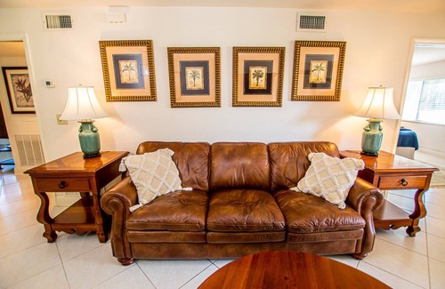 Wesley Chapel Condo | Golf Grandeur – Ground-Floor 2BR Condo w/Patio, King Suite & Stunning Golf Course Views!