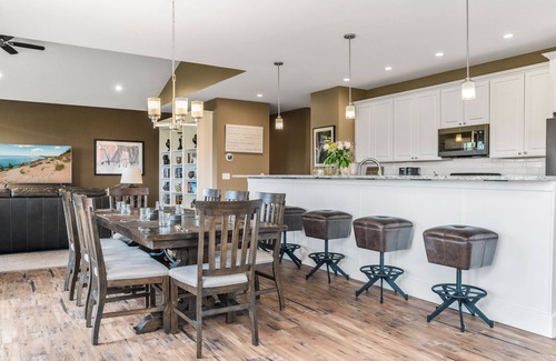Kewadin House | 🏘️ Golf in Luxury - 4BDR Home on Agaming Golf Course - by Torch Lake