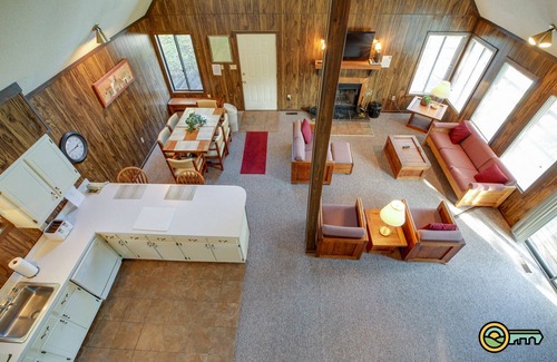 Basye Ski Chalet | Golf-lover's Mountain Chalet (#150A) - Great view of golf course!
