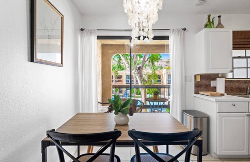 Cathedral City Condo | Golf & Tennis Club Condo with balcony overlooking pool