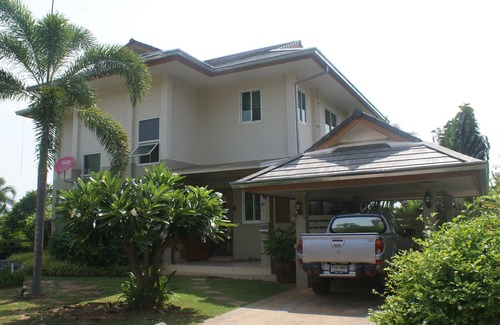 Khao Tao Apartment | Golf. Wild Watching . Thai Food
