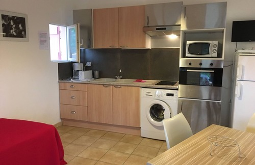 Residences du Golfe de Lava House | Golfe De Lava Appietto: Small house 250 meters from the sea.