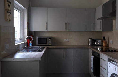 Seven Sisters House | Golwg-y-Mynydd - Mountain View