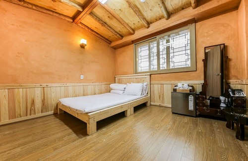 Gongju Hotel | Gongju Choi Hanok Hotel
